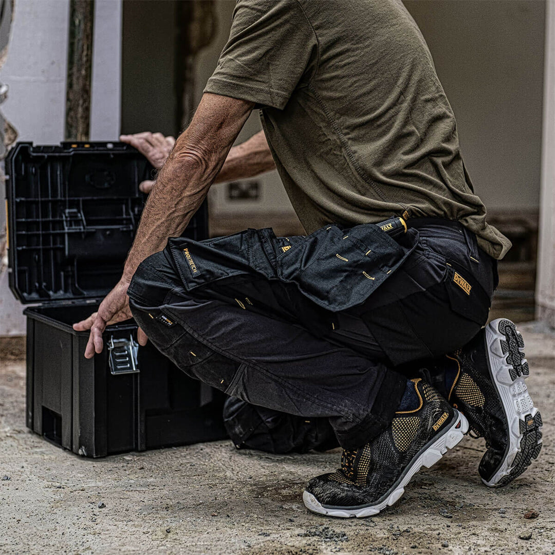 DEWALT Pro-Stretch workwear range blog post